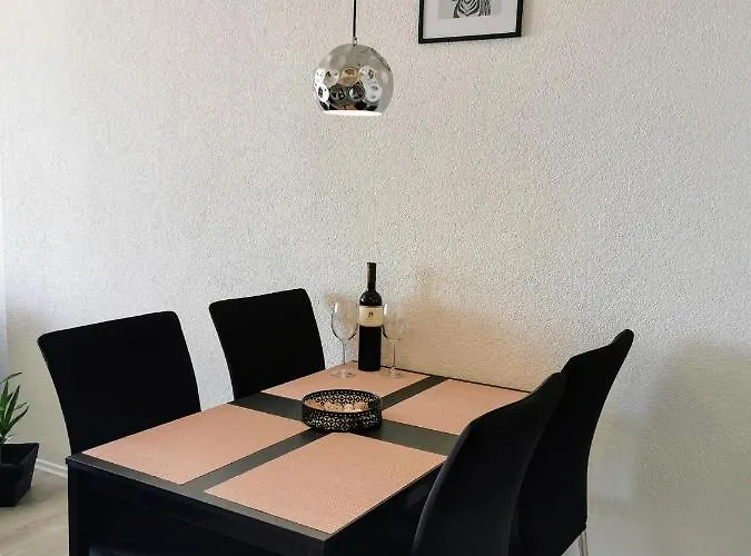 Astra - Where Mountain Meets The Sea بيت للعطل ماكارسكا