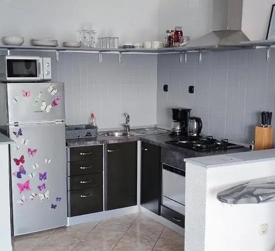 بيت للعطل Astra - Where Mountain Meets The Sea ماكارسكا